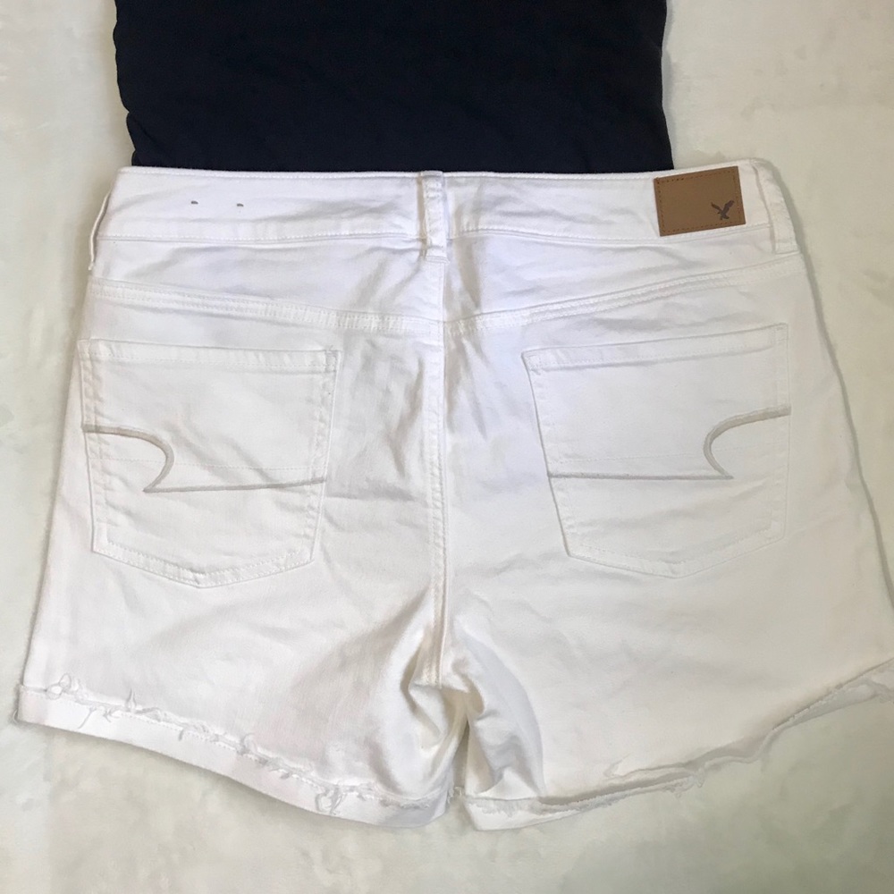 American Eagle midi white shorts